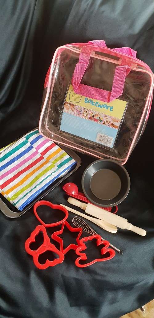 Kids Mini baking set with apron