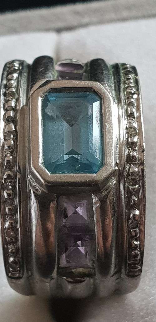 9ct white gold blue and pink stone ring