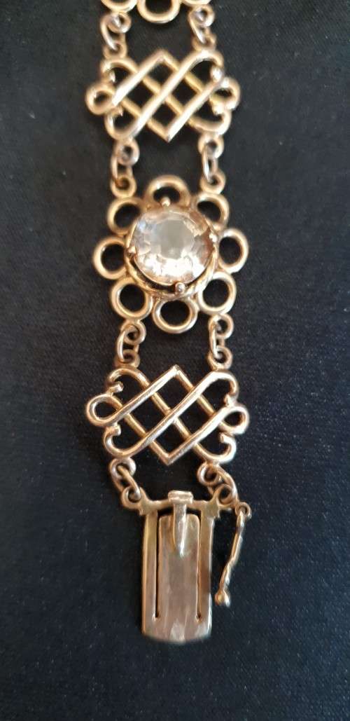 Rare Vintage `Zeeta` solid gold bracelet