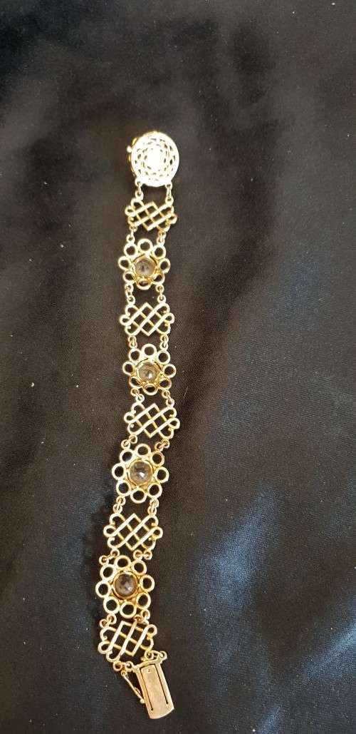 Rare Vintage `Zeeta` solid gold bracelet