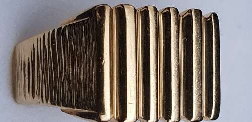 Stunning 18ct genuine gold high polished with bands gents Anniversary ring