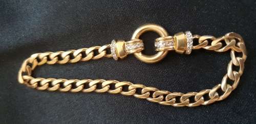 Stunning *to nice to mention* 9ct gold bracelet with 16x natural diamonds!!