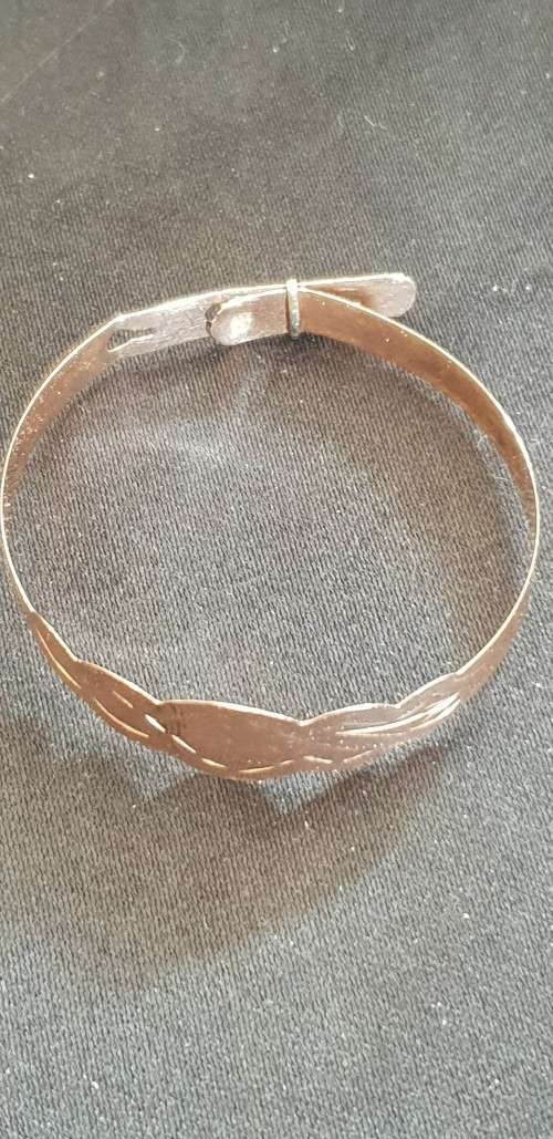 9ct gold baby bangle