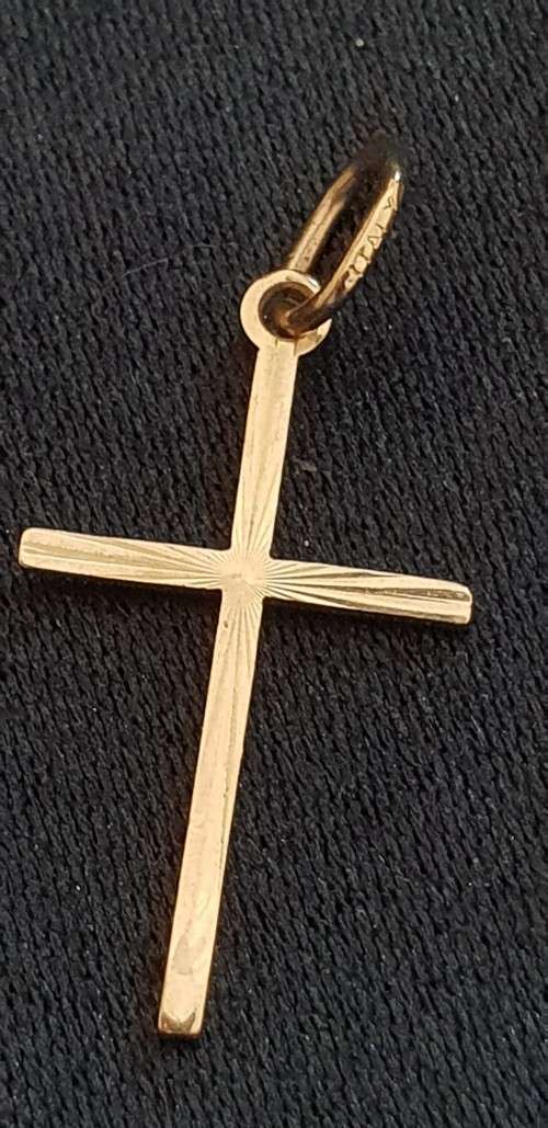 small 9ct gold cross pendant
