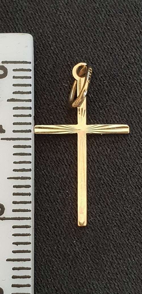 small 9ct gold cross pendant