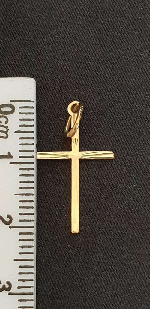 small 9ct gold cross pendant