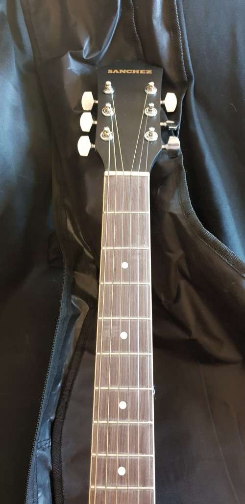 Sanchez Acoustic Electric guitar with AEC38L