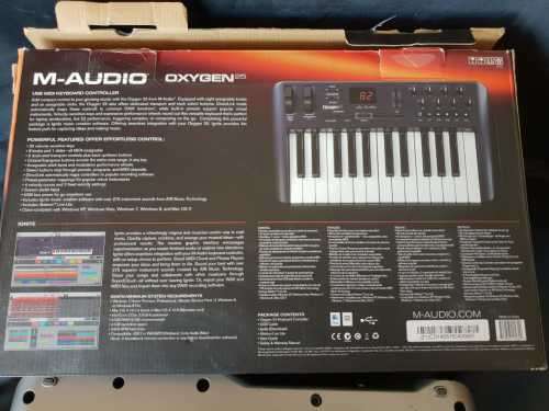 M Audio oxygen 25 midi keyboard