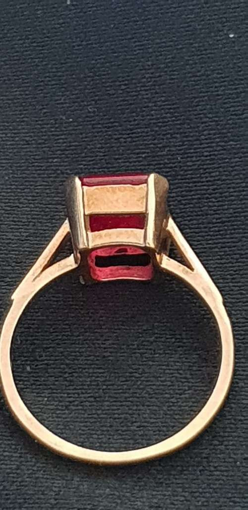 Vintage large 1.5 carat Baguette cut Synthetic Ruby and 9ct genuine gold ring