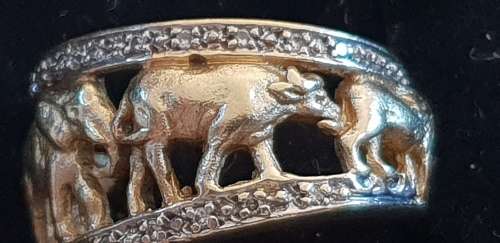 The big 5 Animal safari designer ring set in 14ct gold with 26x diamonds