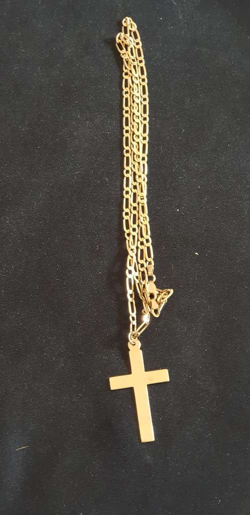 9CT SOLID GOLD NECKLACE AND LARGE CROSS PENDANT