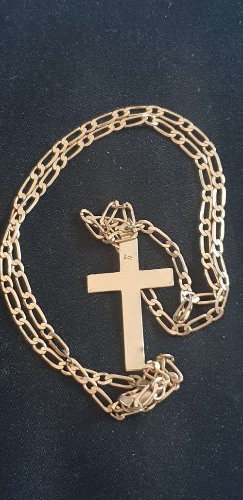 9CT SOLID GOLD NECKLACE AND LARGE CROSS PENDANT