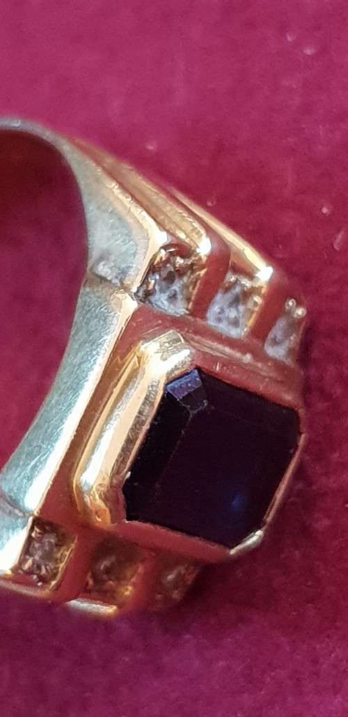 18CT GENUINE YELLOW GOLD AND SAPPHIRE AND GENUINE DIAMOND GENTS RING