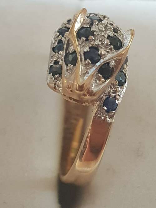9ct solid gold saphire leopard/ big cat ring