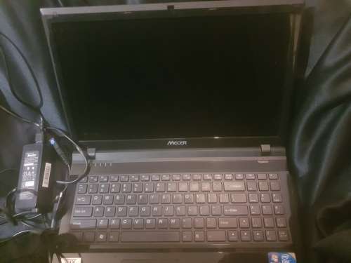 MECER EXPRESSION MODEL W251HP CORE I5 LAPTOP WITH CHARGER