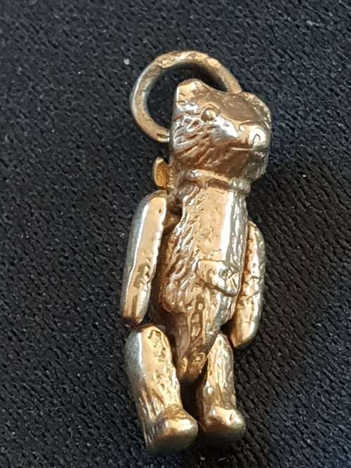 OOH SO CUTE TEDDY BEAR pendant/charm with moving limbs in 14ct yellow gold