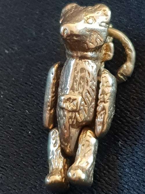 OOH SO CUTE TEDDY BEAR pendant/charm with moving limbs in 14ct yellow gold