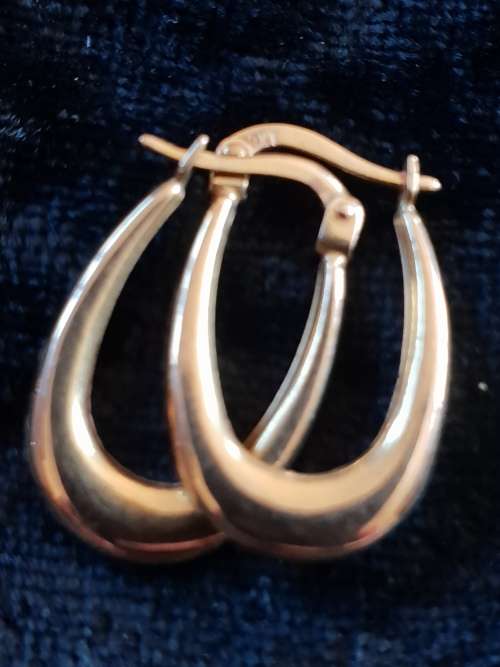 Earrings -9ct yellow gold ladies oval creole earring set