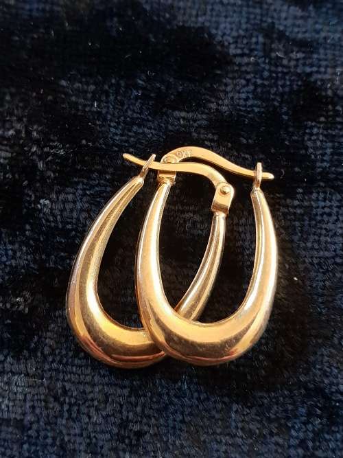 Earrings -9ct yellow gold ladies oval creole earring set