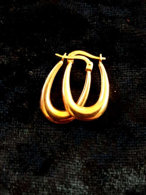 Earrings -9ct yellow gold ladies oval creole earring set