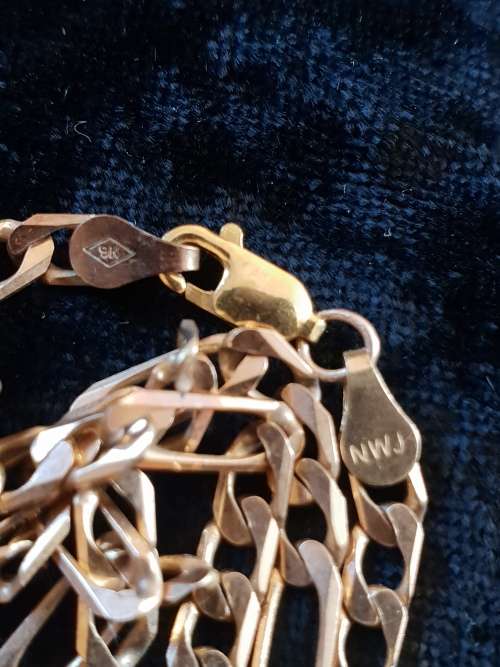 Necklace-9ct Yellow gold Figaro chain