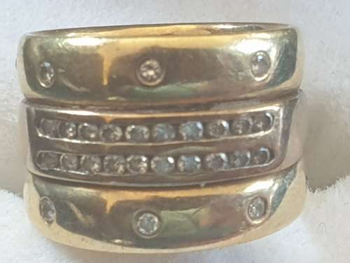 18ct yellow gold 3 bands joined into one diamond ring