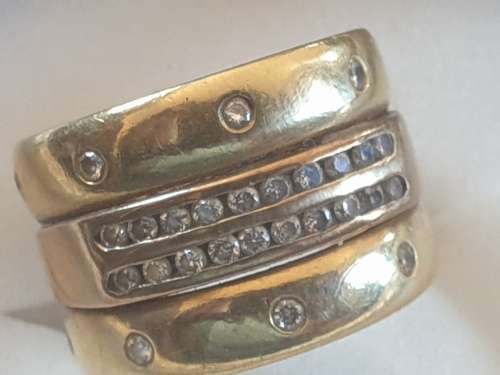18ct yellow gold 3 bands joined into one diamond ring