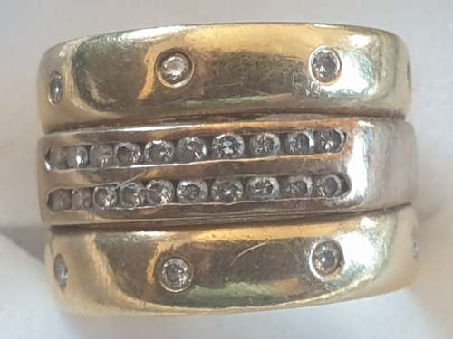 18ct yellow gold 3 bands joined into one diamond ring