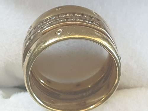 18ct yellow gold 3 bands joined into one diamond ring