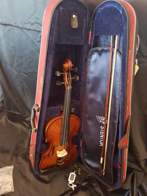 Violin Stentor Student 1.1 Full size in Red and Black Case with Bow and Free Tuner