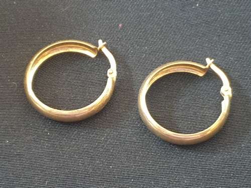 9ct gold hoop earrings