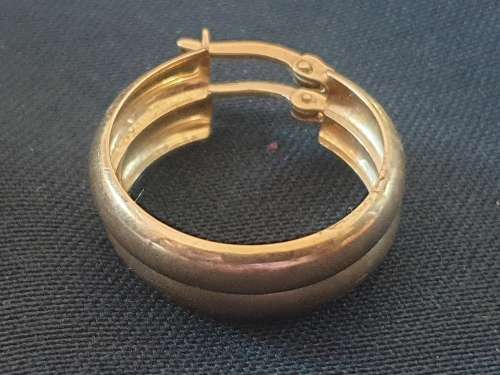 9ct gold hoop earrings