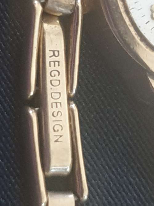 Avia ladies 17 Jewel Inca-block- solid 9ct gold watch casing and strap