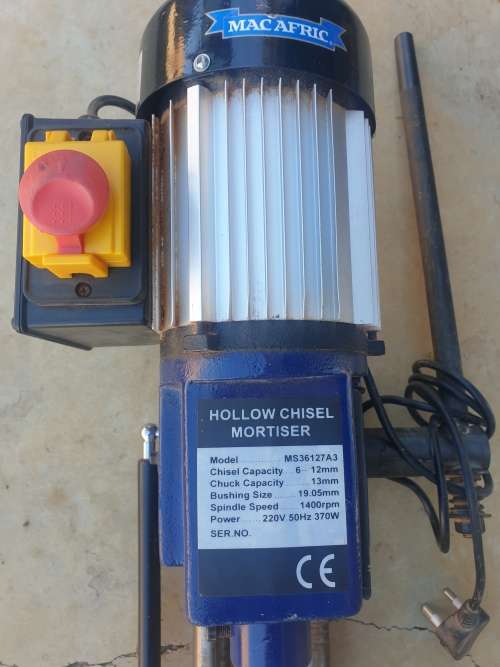 Hollow chisel mortizer
