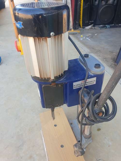 Hollow chisel mortizer