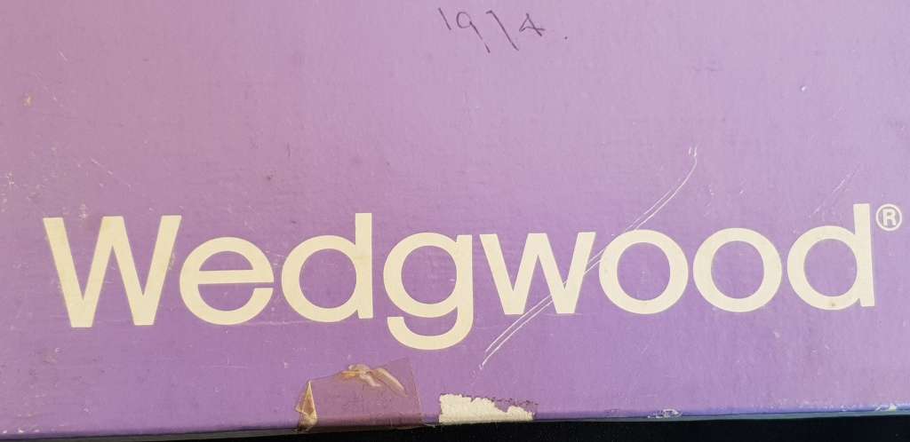 Wedgwood Blue and White Christmas Plate - St. James`s Palace 1980