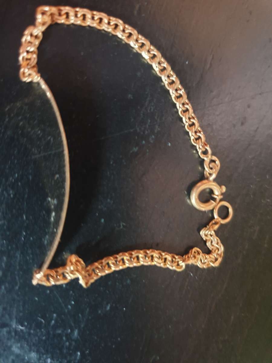 19ct solid gold  Identity Bracelet