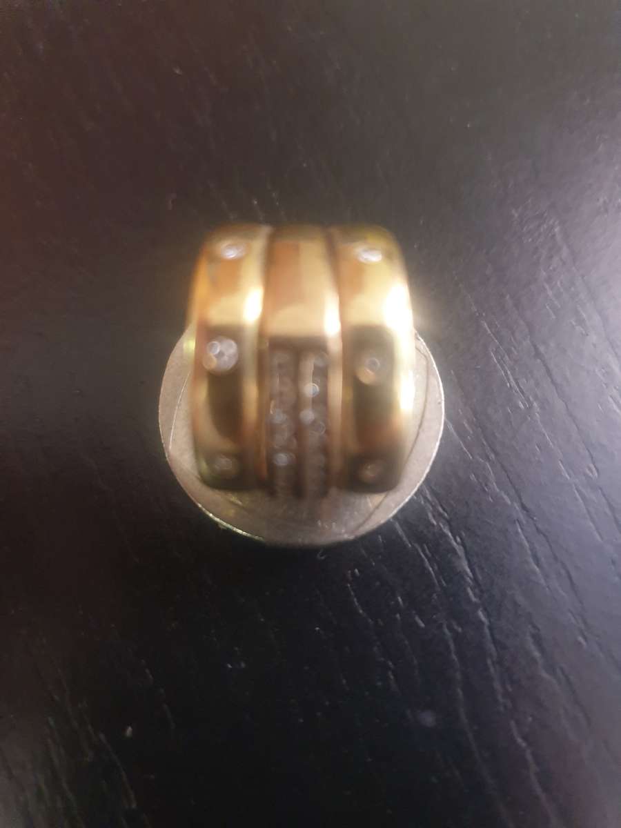 18ct yellow gold 3 bands joined into one diamond ring