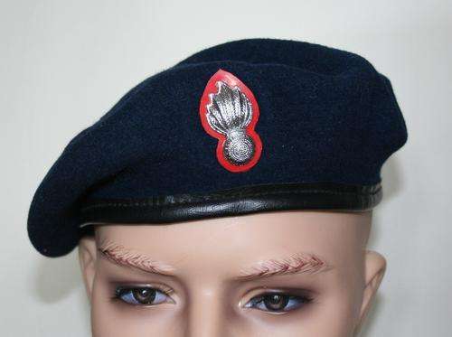 SADF-- ARTILLERY CORPS BERET WITH BADGE AND BACKING -- BUSH WAR ERA