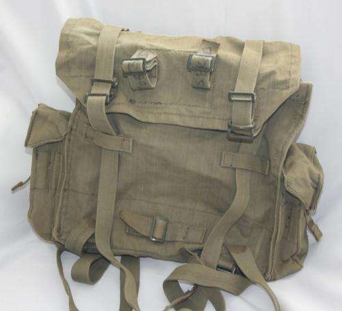 SADF -- PAT 73 BACKPACK , GROOTSAK -- GOOD CONDITION