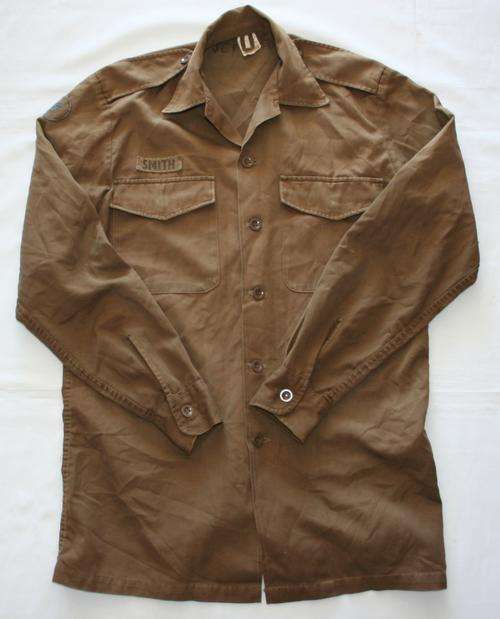 SADF NUTRIA BROWN SHIRT-- SIZE : MED -- 14 FIELD ARTILLERY -- AS USED IN BUSH WAR