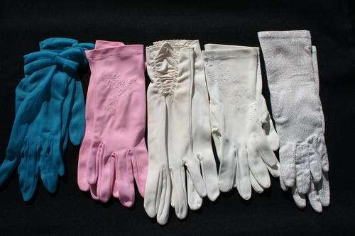VINTAGE AND ANTIQUE LADIES FORMAL GLOVES -- 5 PAIRS