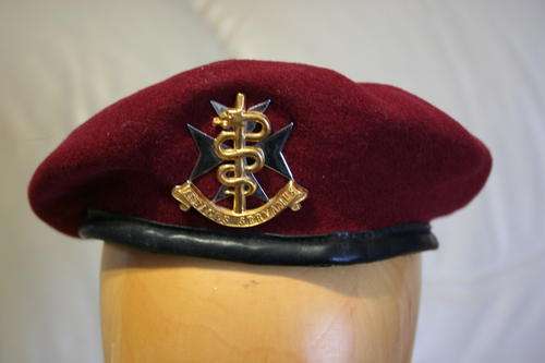 SAMS MEDIC BERET, COMPLETE WITH BADGE
