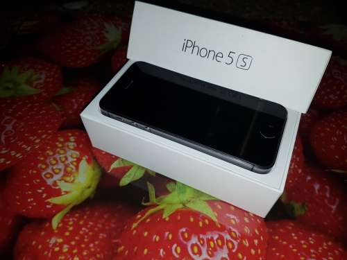 iPhone 5s Excellent Working Condition!!! No Reserve!