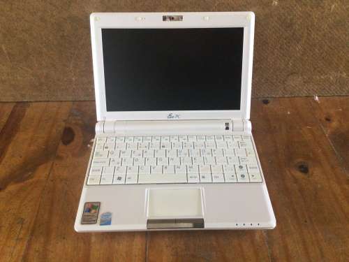 8.9` ASUS Eee 900ha Notebook Intel Atom 1.6GHz 1GB RAM 160GB