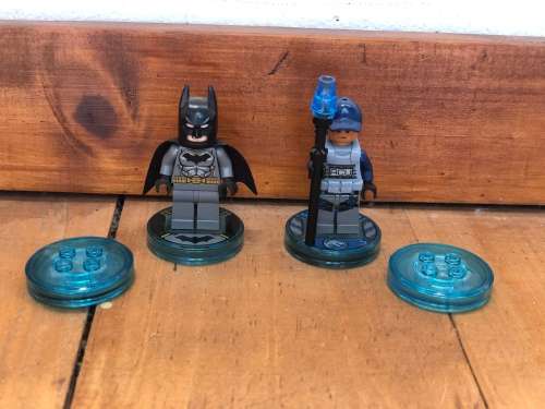 2x Lego Dimensions Figures and 2x Toypads Untested