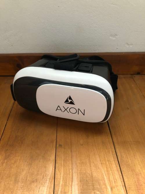 AXON Vr headset