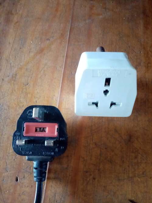 PS4 - for spare parts/repair [Cables and universal power adapter included] please read description