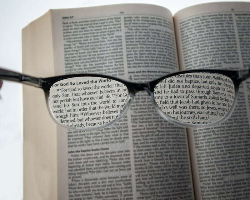 Autofocus Reading Glasses Reader Adjustable 0.5X to 2.5X Unisex