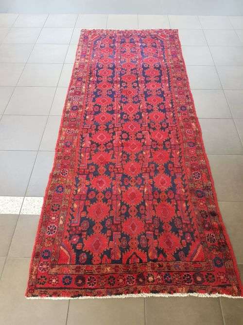 BEAUTIFUL SECOND HAND HAMADAN CARPET 330 x 155 cm